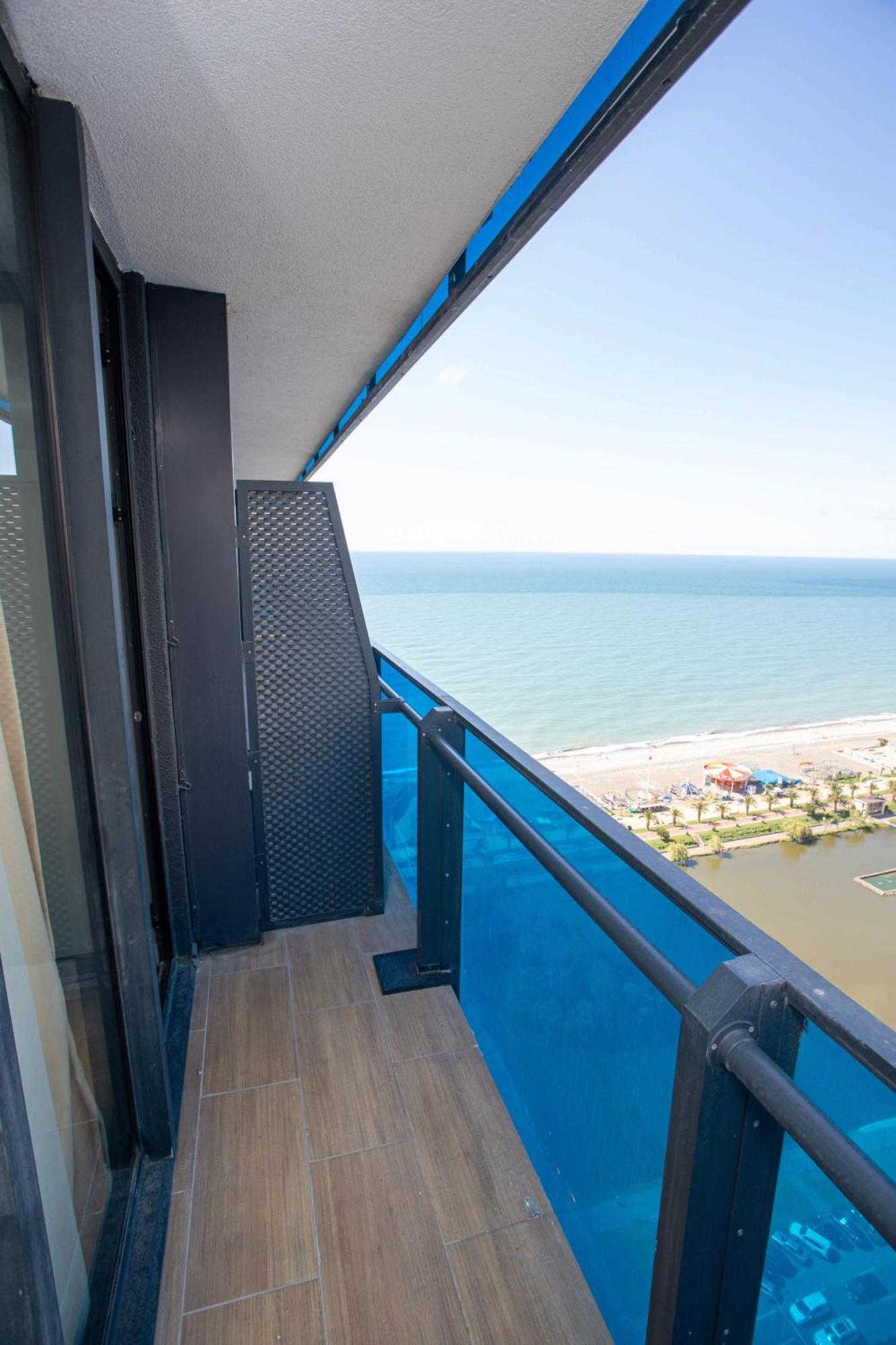Luxsor & Gorgeous Sea Vlews Apartment Batumi Ngoại thất bức ảnh