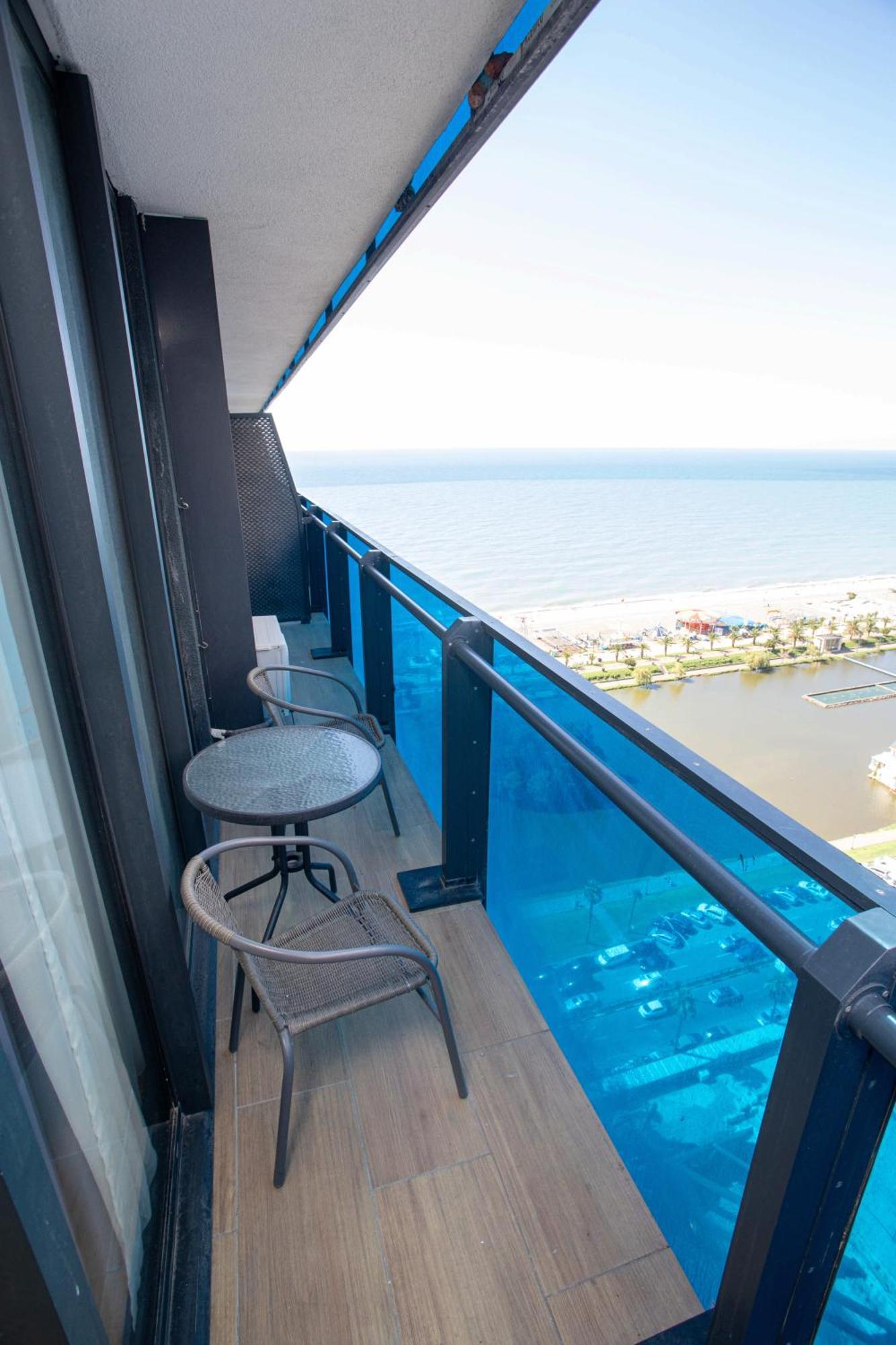 Luxsor & Gorgeous Sea Vlews Apartment Batumi Ngoại thất bức ảnh