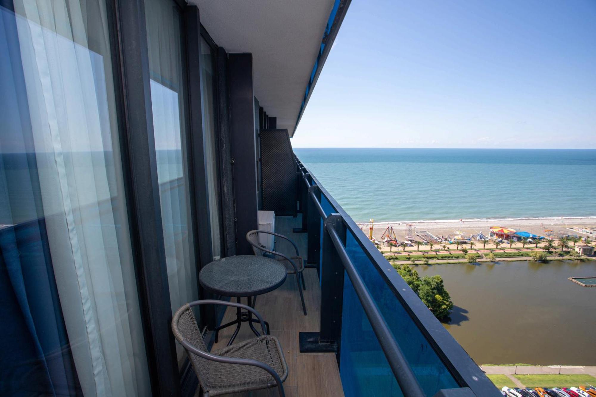 Luxsor & Gorgeous Sea Vlews Apartment Batumi Ngoại thất bức ảnh